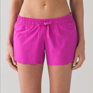 LuluLemon Women’s Hit It Shorts